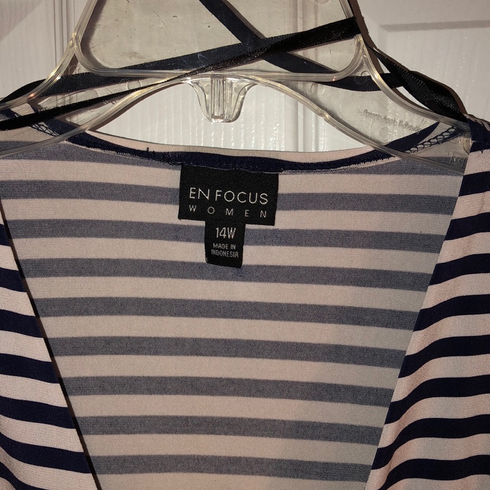 Enfocus Dress. - Picture 2 of 4